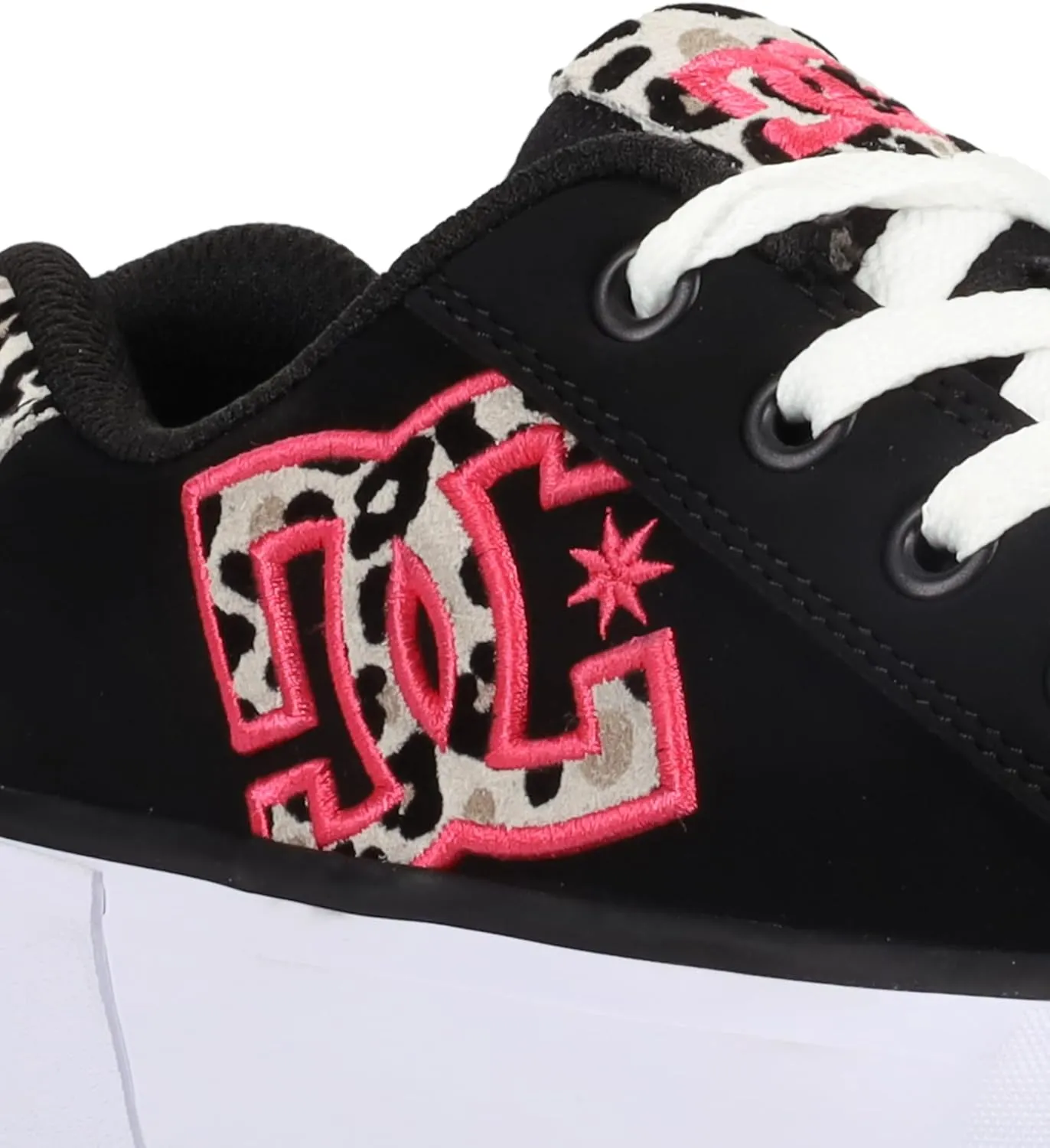 DC Shoes Women's Chelsea Sneaker