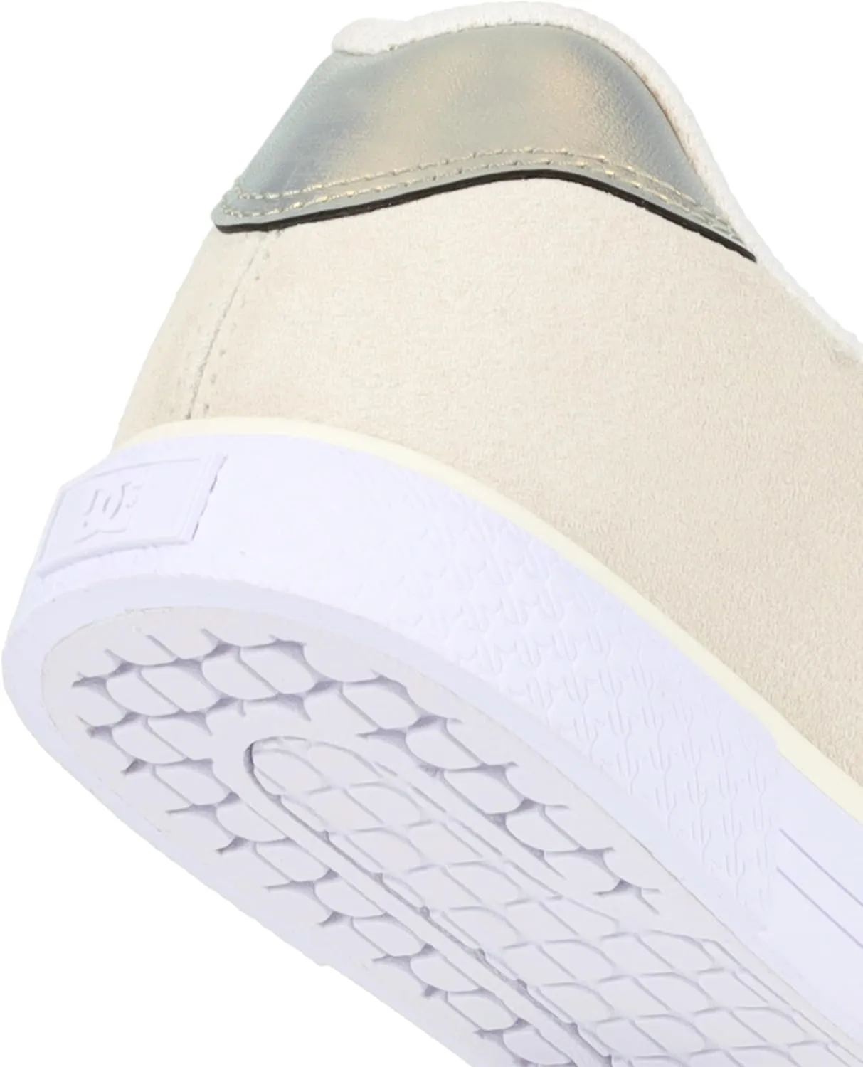 DC Shoes Women's Chelsea Sneaker