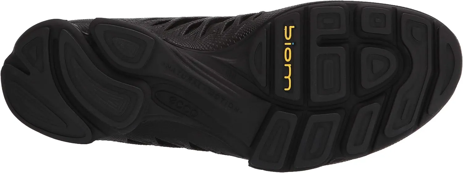 ECCO Women's Biom Aex Luxe Hydromax Water-Resistant Cross Trainer