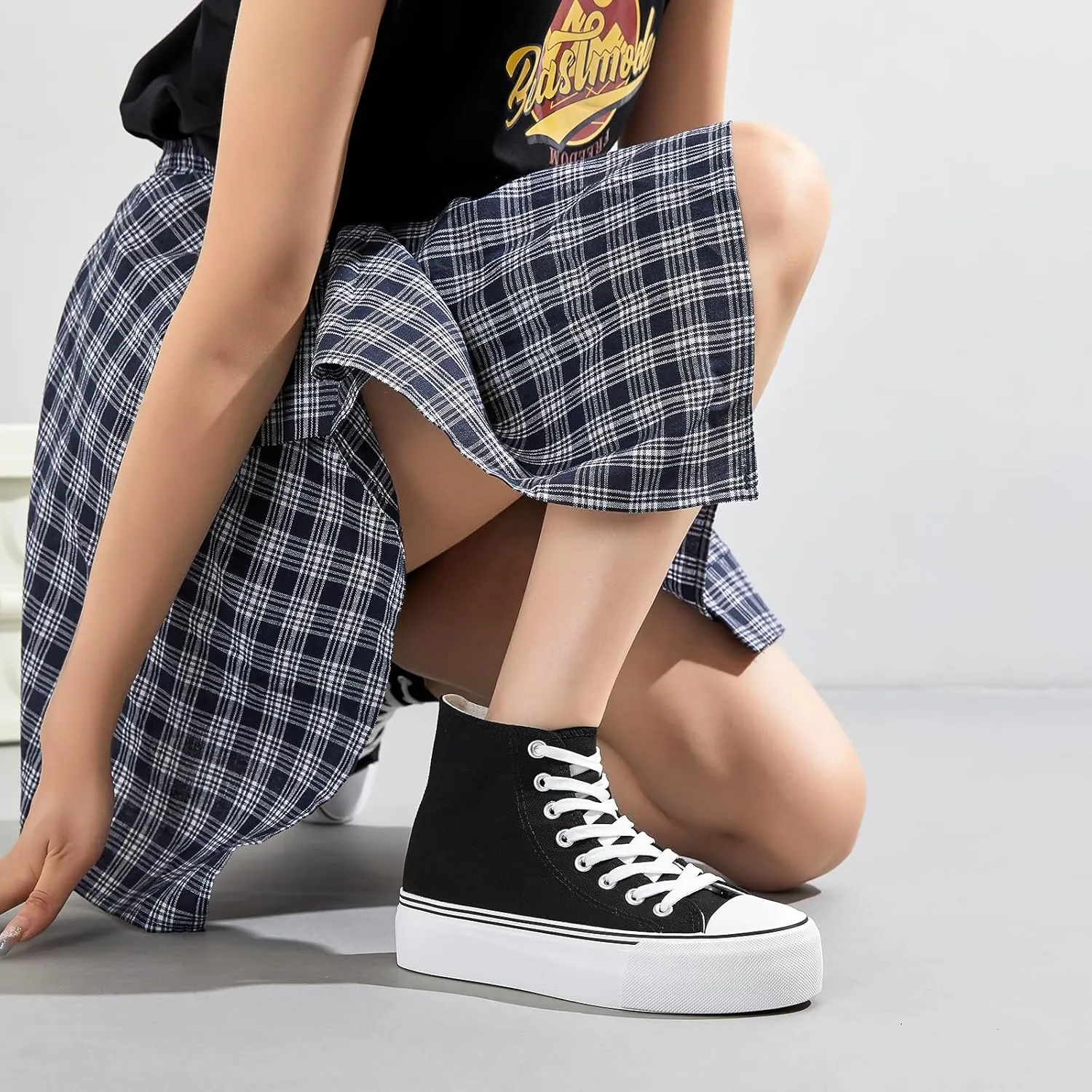 FINIWOR High Top Platform Sneakers for Women,Classic Black and White Canvas Shoes Womens Lace-up High Top Tennis Shoes