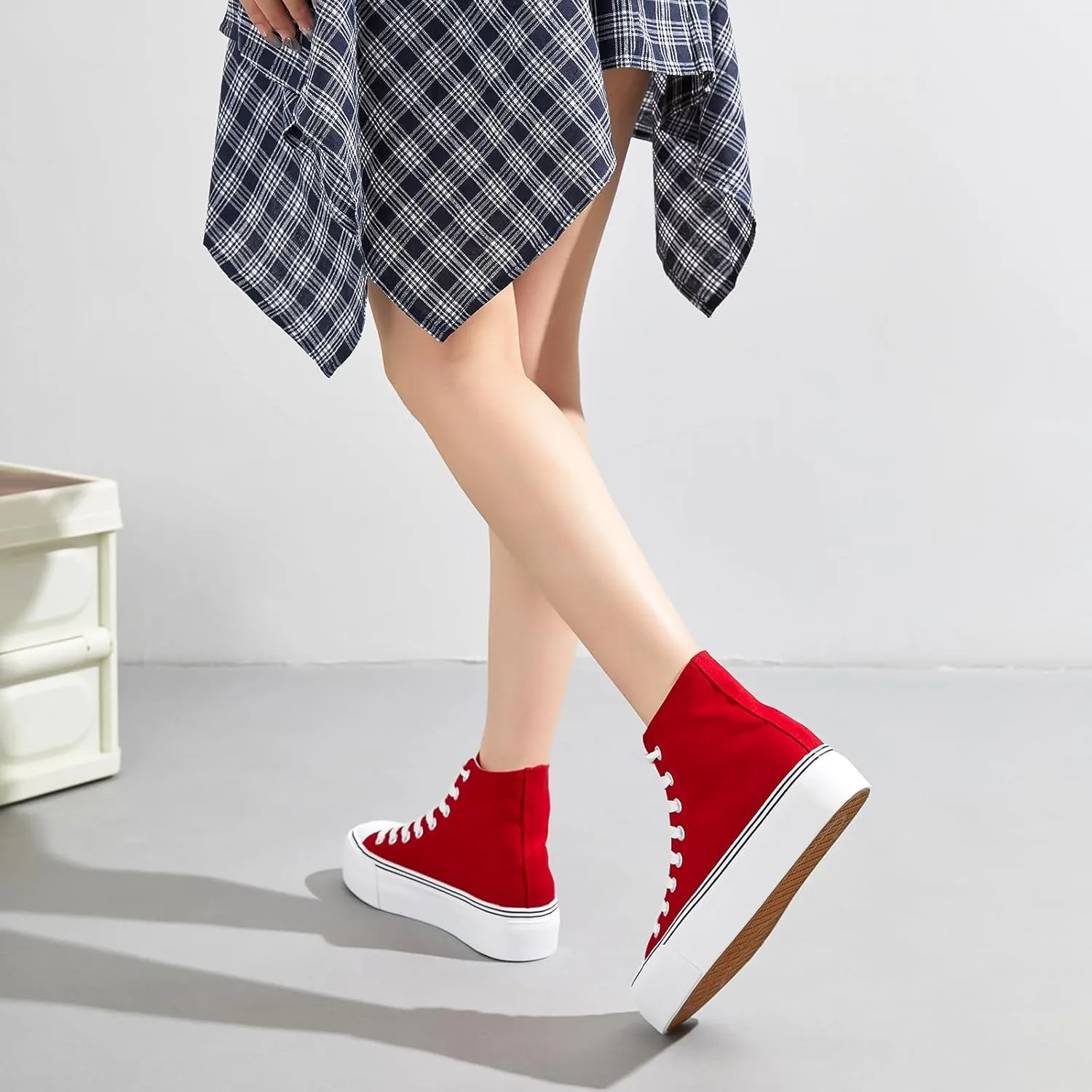 FINIWOR High Top Platform Sneakers for Women,Classic Black and White Canvas Shoes Womens Lace-up High Top Tennis Shoes