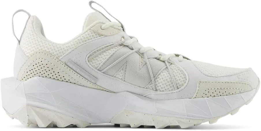 New Balance Women's Dynasoft Tektrel V1 Suede Trail Running Shoe
