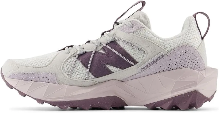 New Balance Women's Dynasoft Tektrel V1 Suede Trail Running Shoe