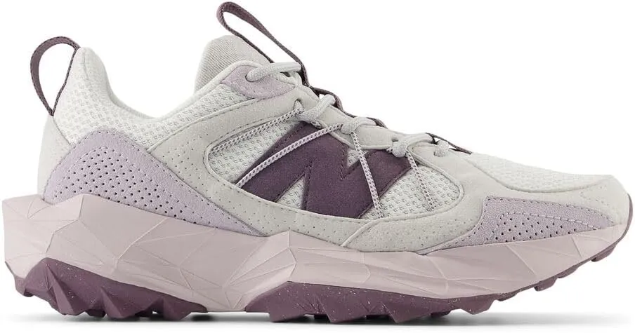 New Balance Women's Dynasoft Tektrel V1 Suede Trail Running Shoe