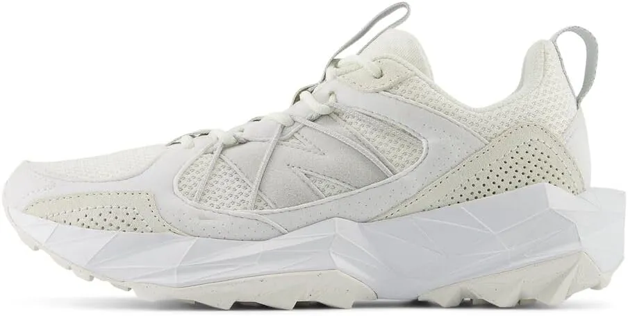 New Balance Women's Dynasoft Tektrel V1 Suede Trail Running Shoe