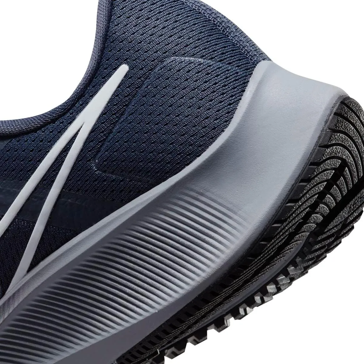 Nike Men's Air Zoom Pegasus 38 Running Shoe