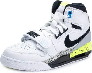 Nike Men's Basketball Shoe