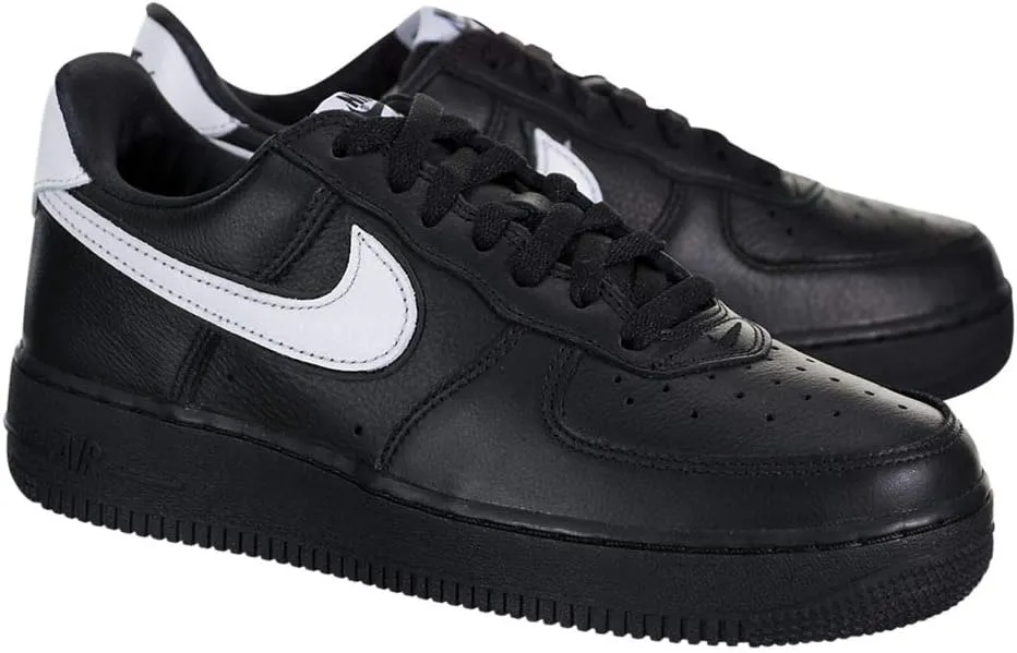 Nike Men's Classic Basketball Shoe