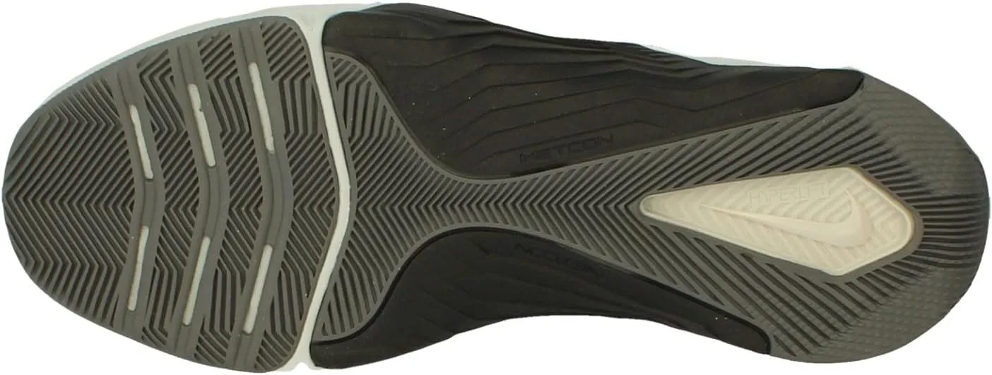 NIKE Men's Flat Sneaker, 0