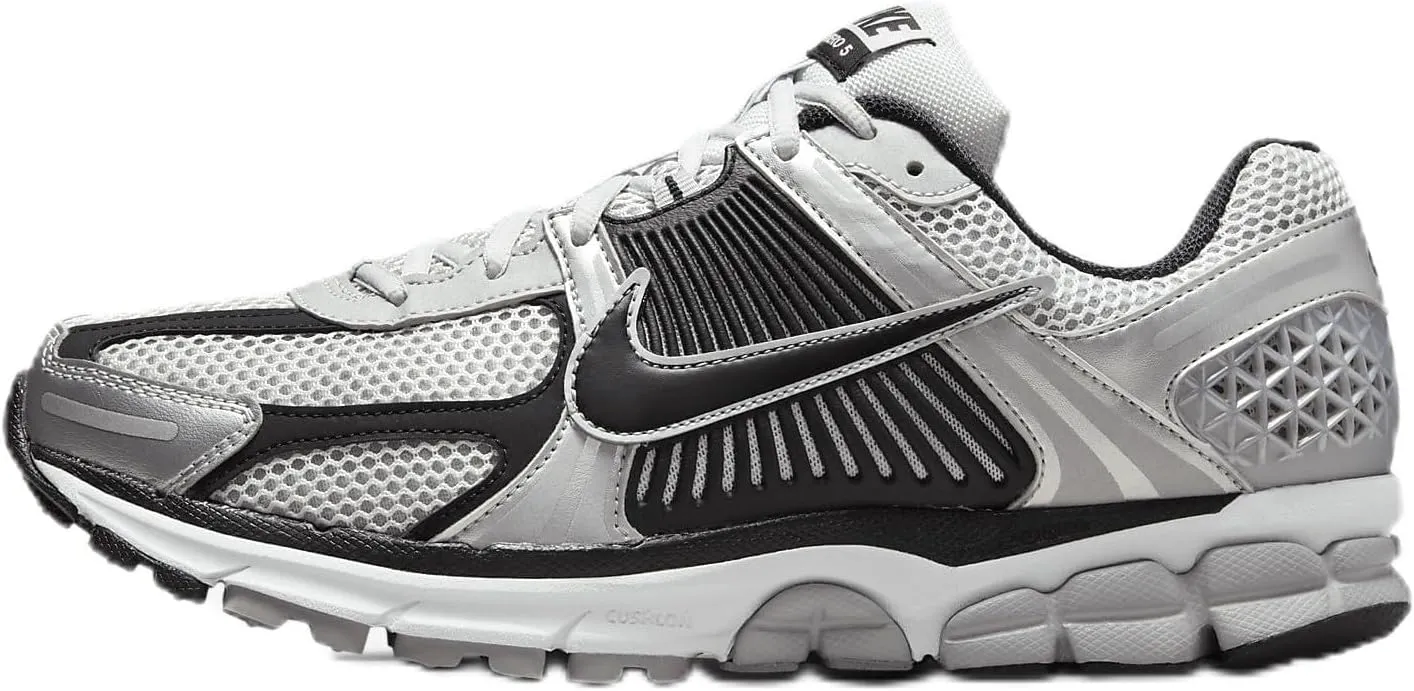 NIKE Men's Low-Top Sneakers