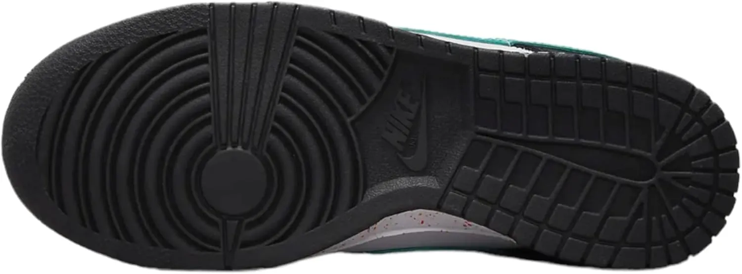 Nike Women's Dunk Low Se Shoes