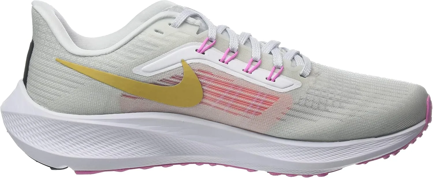 Nike Women's Sneaker