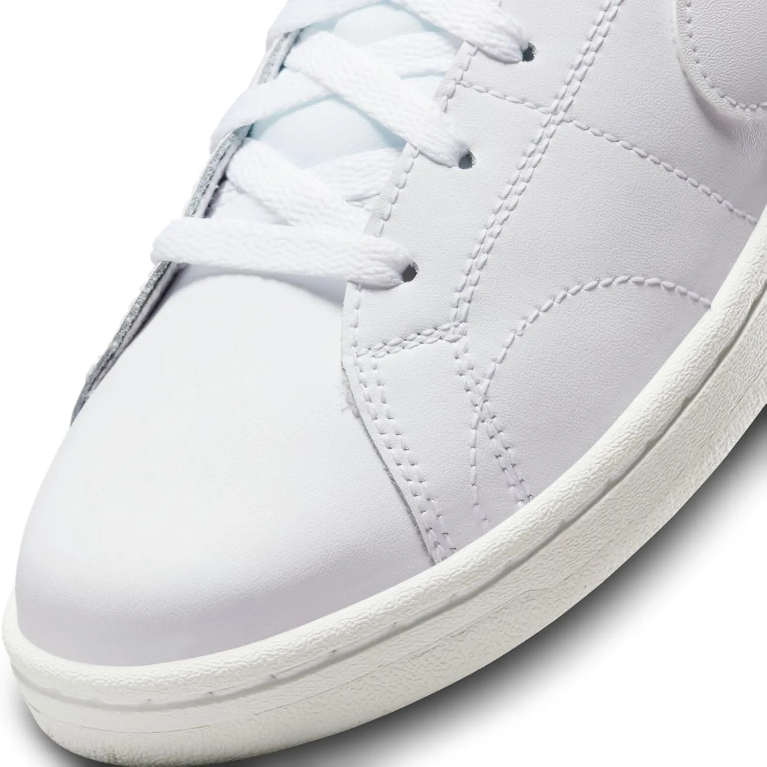 Nike Women's Tennis Shoe