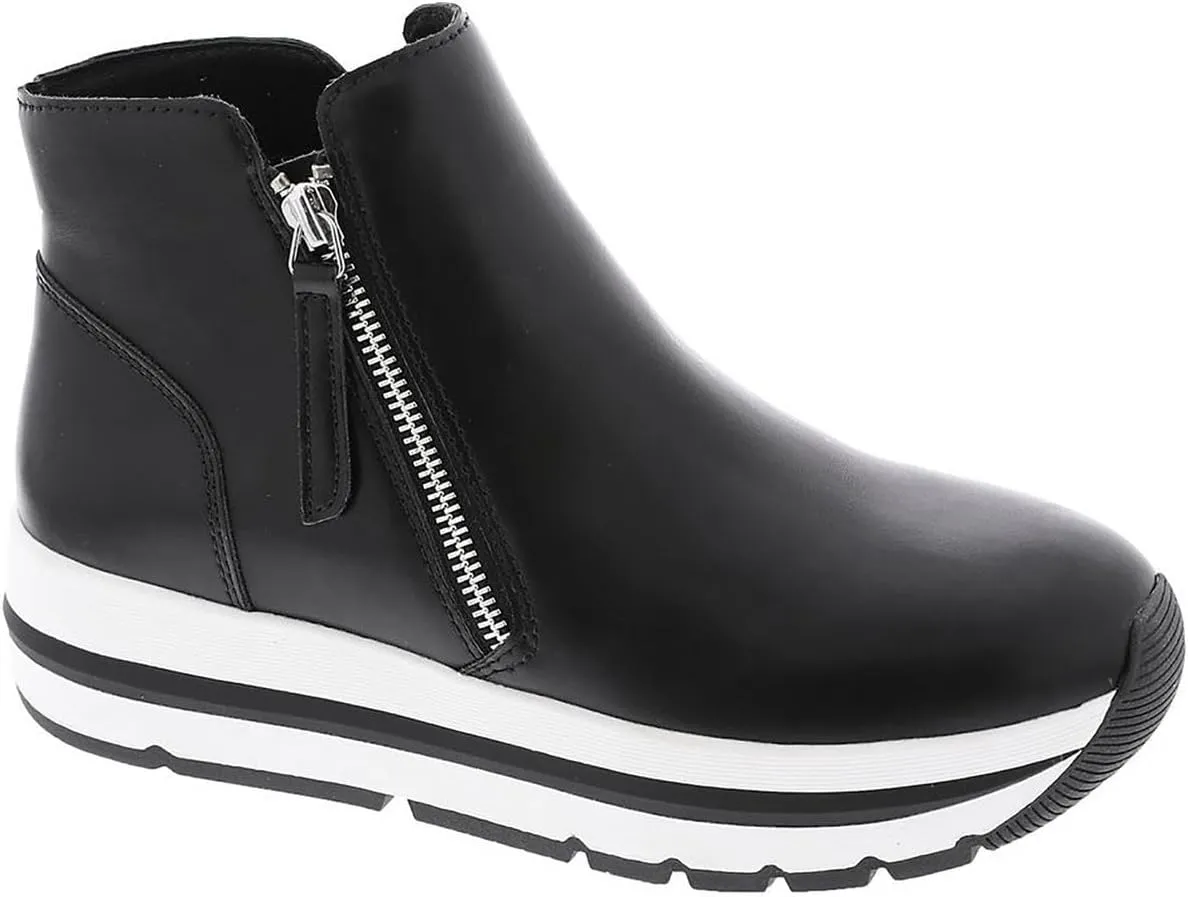 Steve Madden Women's Glided Sneaker